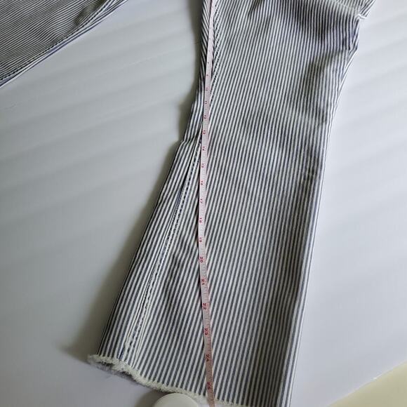 Vineyard Vines Cotton Blend High Rise Kick Flare Jeans Size 32 - Picture 7 of 10